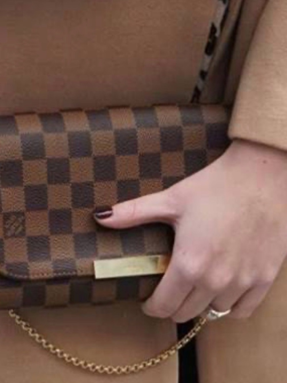 Louis Vuitton Favorite PM - Picture 12 of 13